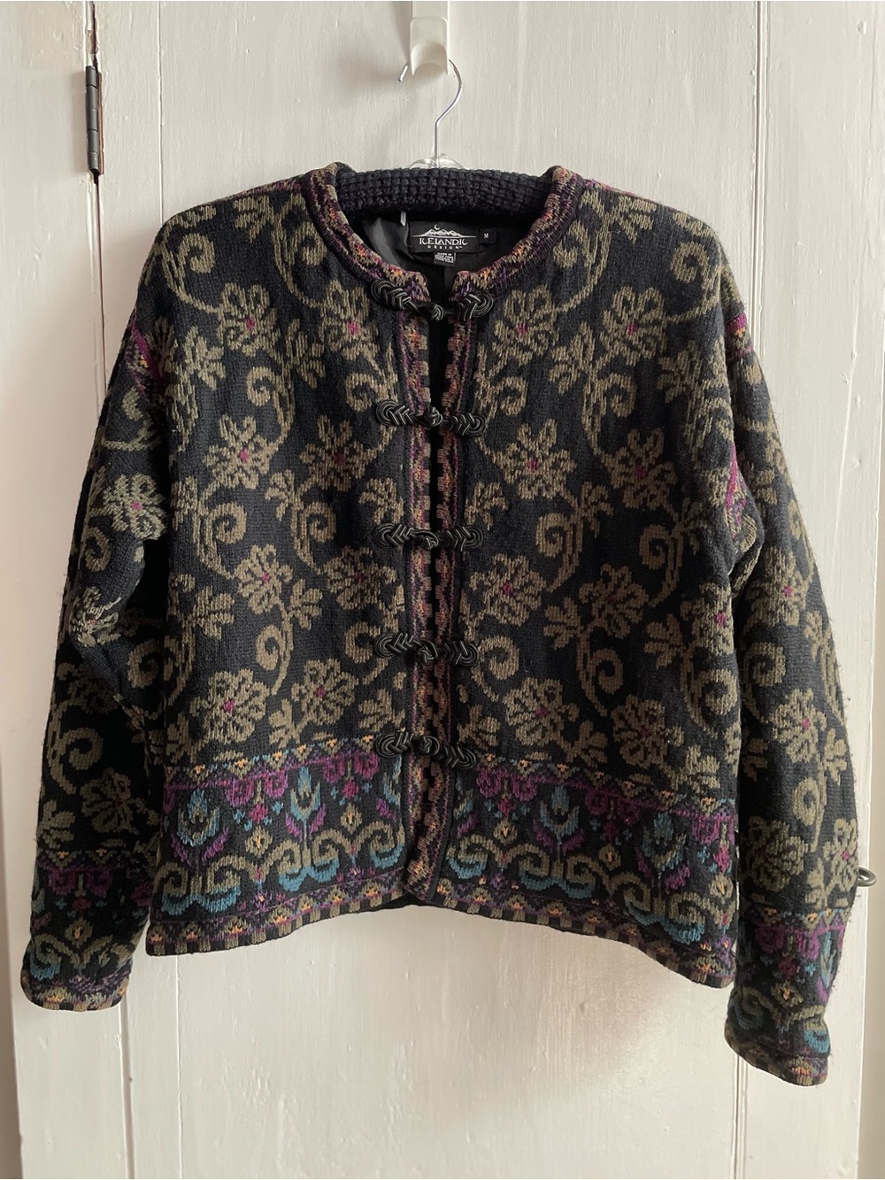 Icelandic Black Floral Jacquard Wool Blend Knit Sweater Jacket Frog Closure M